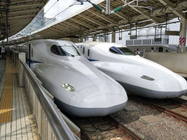 Воз (Фото: EPA/KIMIMASA MAYAMA, илустрација) Воз (Фото: EPA/KIMIMASA MAYAMA, илустрација) -