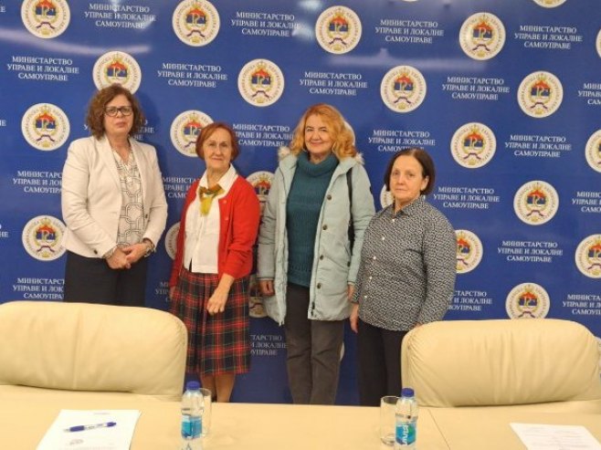 Сенка Јуић са представницима хуманитарних организација Сенка Јуић са представницима хуманитарних организација - Фото: Уступљена фотографија