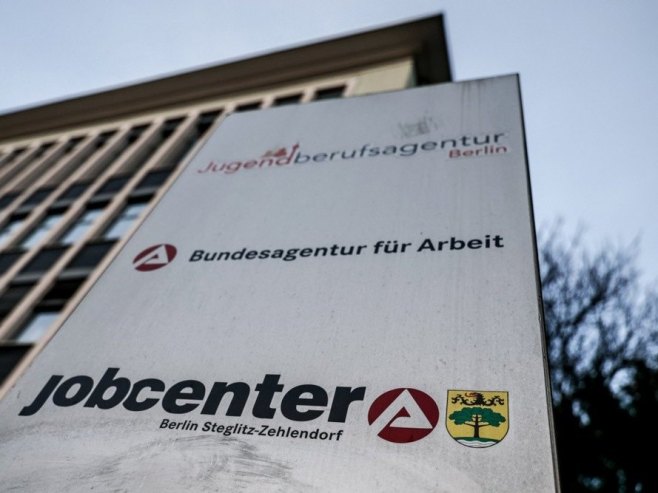 Незапосленост у Њемачкој (фото: EPA/FILIP SINGER - илустрација) Незапосленост у Њемачкој (фото: EPA/FILIP SINGER - илустрација) -