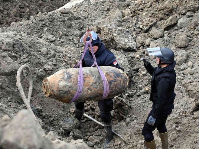 Београд: Уклоњена заостала бомба из Другог свјетског рата Београд: Уклоњена заостала бомба из Другог свјетског рата