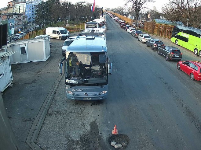 Гранични прелаз Градишка (фото: ams-rs.com) Гранични прелаз Градишка (фото: ams-rs.com) -