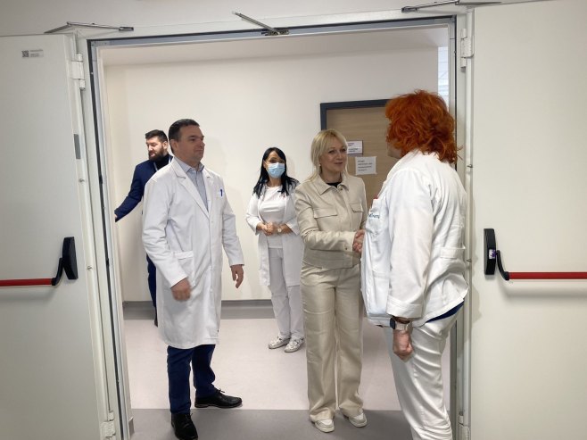 Чабрић у посјети добојској Болници Чабрић у посјети добојској Болници - Фото: РТРС