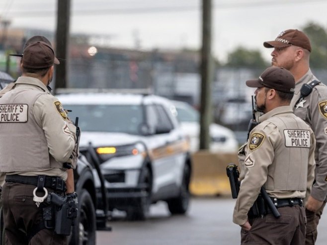 Америчка полиција (Фото: EPA/CRISTOBAL HERRERA-ULASHKEVICH, илустрација) Америчка полиција (Фото: EPA/CRISTOBAL HERRERA-ULASHKEVICH, илустрација) -