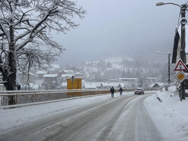 Снијег у Мркоњић Граду Снијег у Мркоњић Граду - Фото: РТРС