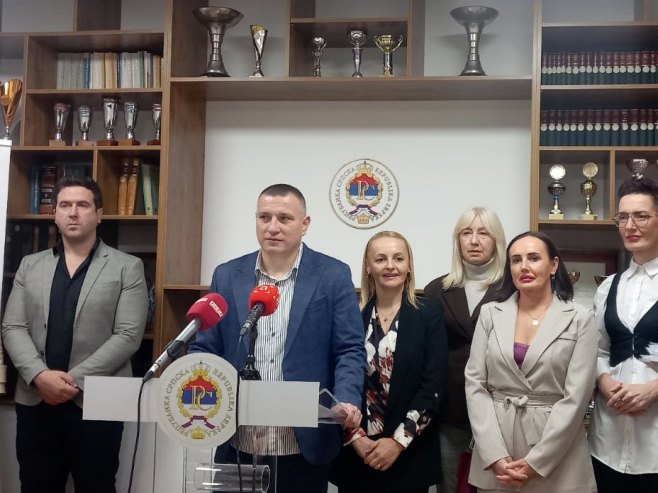 Обраћање Недељка Ламбете Обраћање Недељка Ламбете - Фото: СРНА