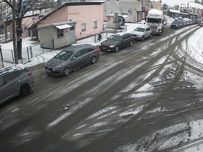 Гранични прелаз Градишка (фото: ams-rs.com) Гранични прелаз Градишка (фото: ams-rs.com) -