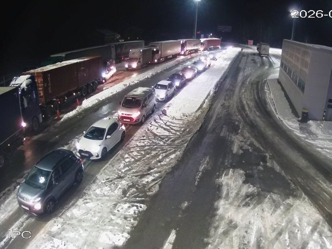 Гранични прелаз Доња Градина (Фото: АМС РС) Гранични прелаз Доња Градина (Фото: АМС РС) -