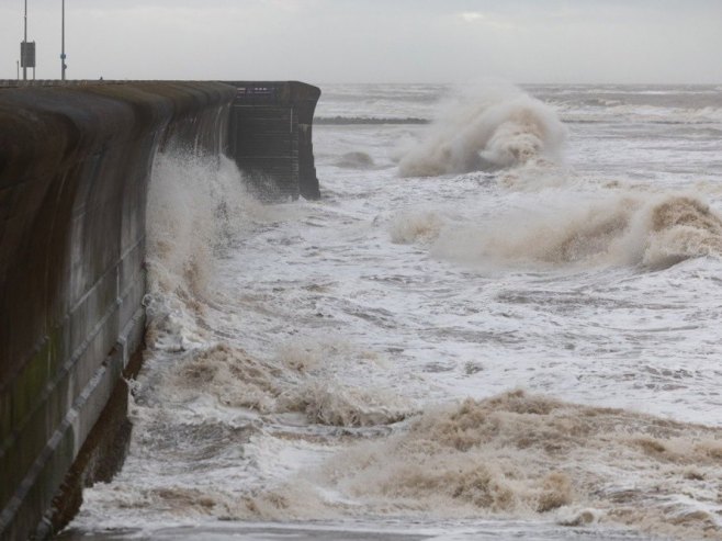 Невријеме (фото: EPA/ADAM VAUGHAN - илустрација) Невријеме (фото: EPA/ADAM VAUGHAN - илустрација) -