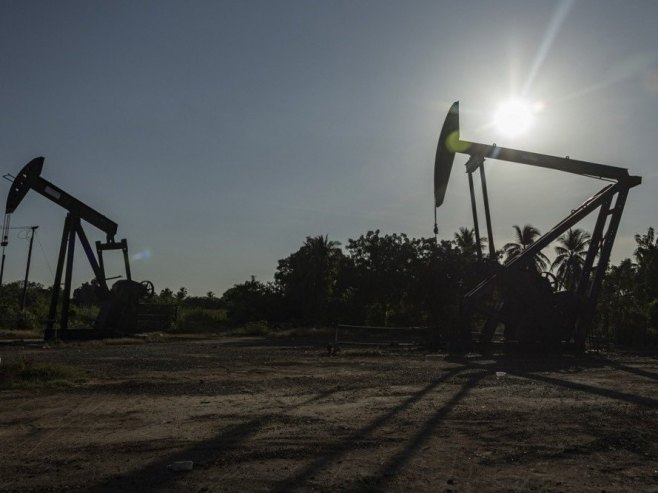 Резерве нафте (Фото: EPA/Henry Chirinos) Резерве нафте (Фото: EPA/Henry Chirinos) -