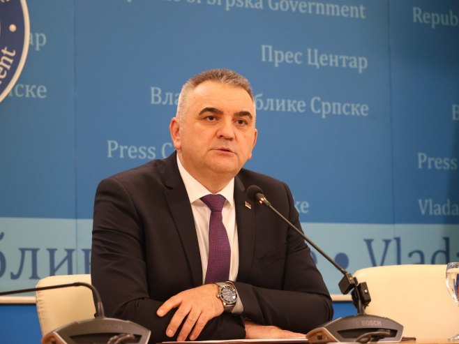 Саво Минић Саво Минић - Фото: ZIPAPHOTO/Borislav Zdrinja