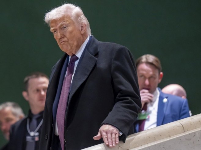 Доналд Трамп (фото: EPA/LAURENT GILLIERON) Доналд Трамп (фото: EPA/LAURENT GILLIERON) -