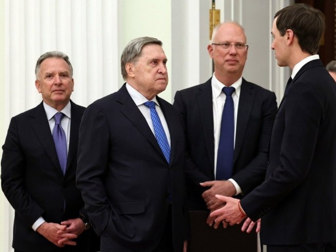 Преговори (фото: EPA/ALEXANDER KAZAKOV) Преговори (фото: EPA/ALEXANDER KAZAKOV) -