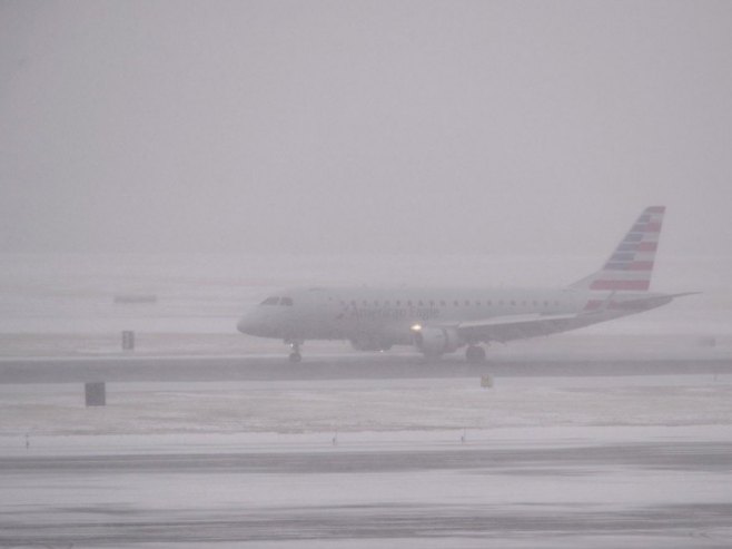 Авион олуја (фото: EPA/ERIK S. LESSER) Авион олуја (фото: EPA/ERIK S. LESSER) -