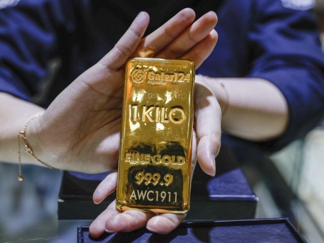 Инвестицијско злато (фото: EPA/MAST IRHAM) Инвестицијско злато (фото: EPA/MAST IRHAM) -