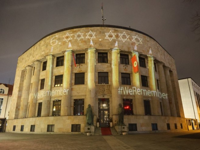 Палата Републике у знаку сјећања на жртве Холокауста Палата Републике у знаку сјећања на жртве Холокауста - Фото: ZIPAPHOTO/Borislav Zdrinja