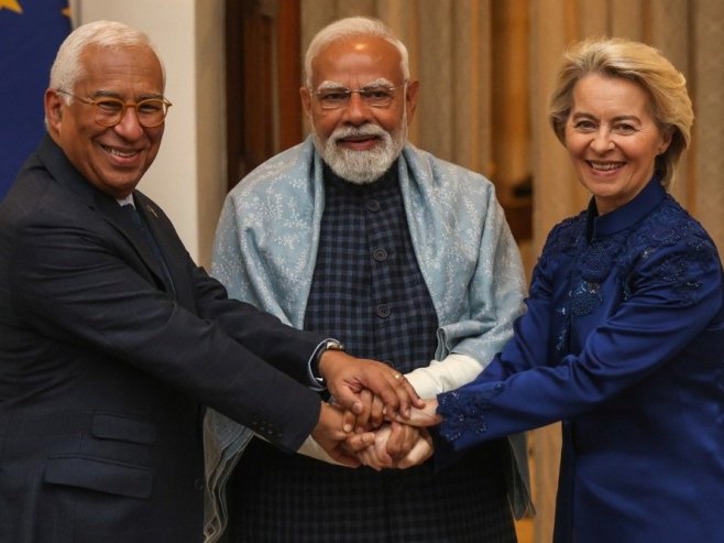 Урсула фон дер Лајен у посјети Индији (foto: EPA/RAJAT GUPTA) Урсула фон дер Лајен у посјети Индији (foto: EPA/RAJAT GUPTA) -