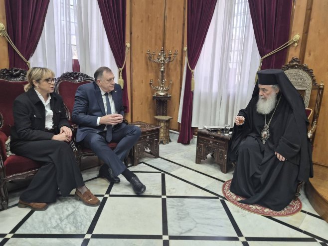 Ана Тришић Бабић и Милорад Додик са Патријархом Ана Тришић Бабић и Милорад Додик са Патријархом - Фото: РТРС