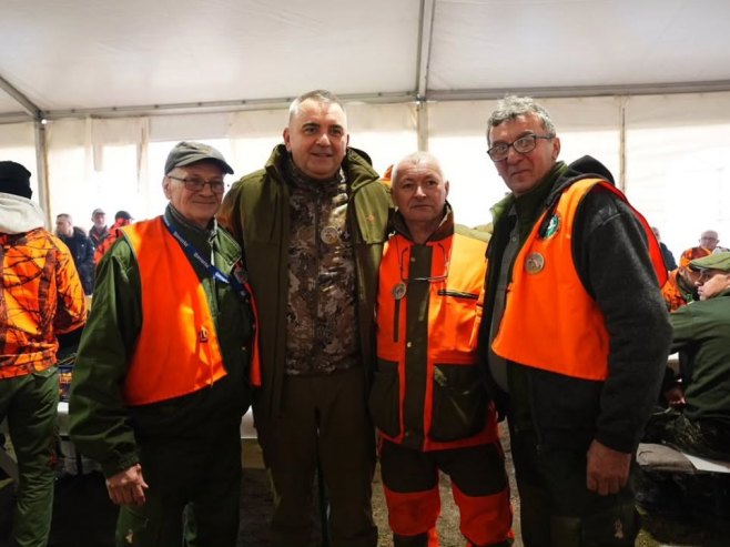 Минић присуствовао "Шакалијади" у Човић Пољу Минић присуствовао "Шакалијади" у Човић Пољу