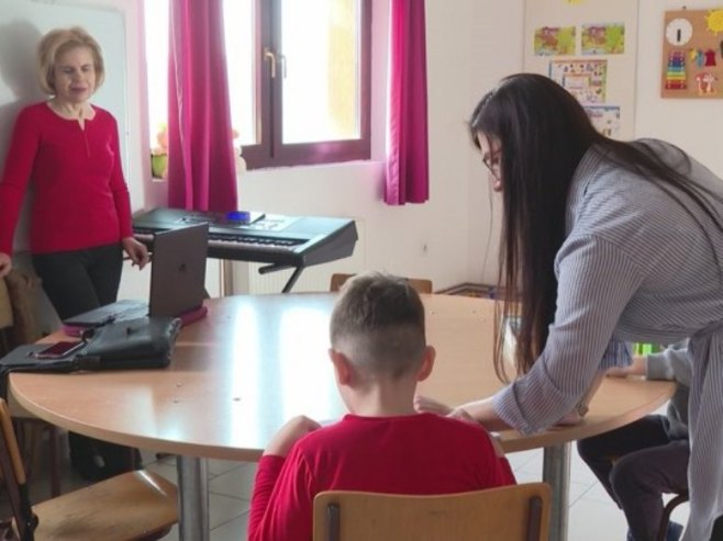 Асистент у настави Асистент у настави - Фото: РТРС