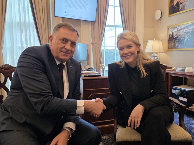 Милорад Додик и Каролин Ливит (фото: x.com/MiloradDodik) Милорад Додик и Каролин Ливит (фото: x.com/MiloradDodik) -