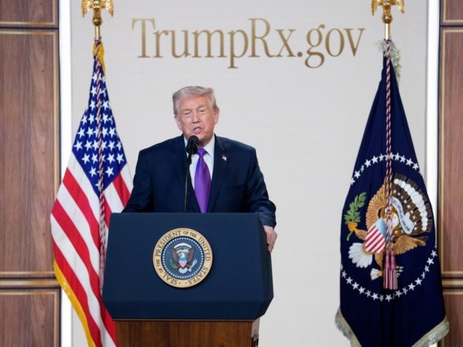 Доналд Трамп (фото: EPA/AARON SCHWARTZ) Доналд Трамп (фото: EPA/AARON SCHWARTZ) -