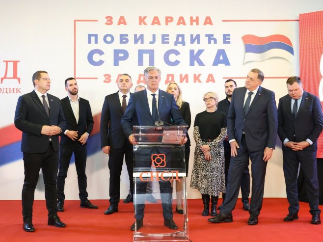 Синиша Каран Синиша Каран - Фото: ZIPAPHOTO/Borislav Zdrinja