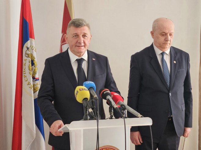 Мастиловић на састанку са Кулићем: Брига о студентима и њиховом стандарду приоритет институција Мастиловић на састанку са Кулићем: Брига о студентима и њиховом стандарду приоритет институција