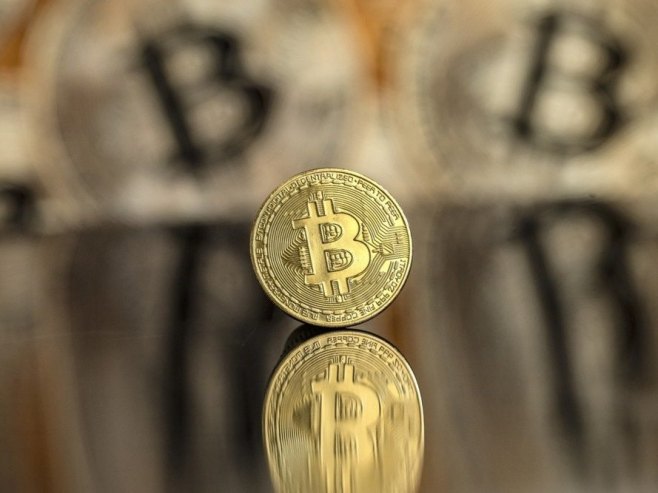 Биткоин пао за 2,73 одсто на 58.160 евра, итиријум за 3,74 одсто на 1.715 евра Биткоин пао за 2,73 одсто на 58.160 евра, итиријум за 3,74 одсто на 1.715 евра