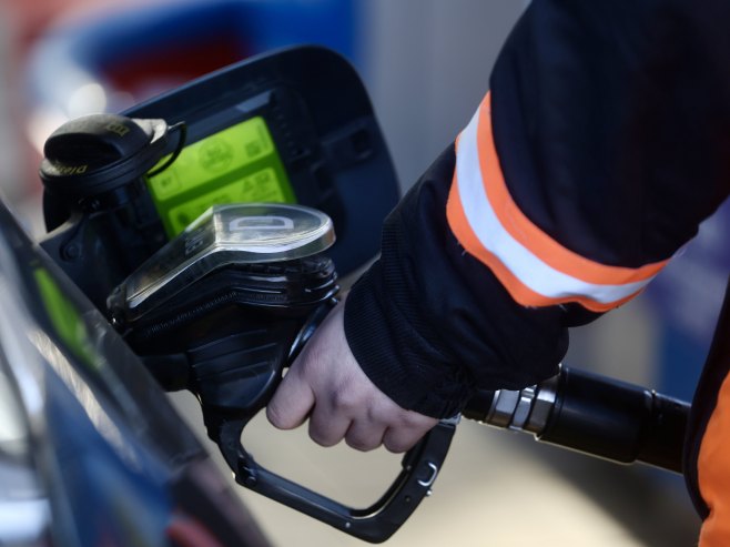 Цијене нафте падају након извјештаја о могућим преговорима САД и Ирана усред поремећеног протока нафте Цијене нафте падају након извјештаја о могућим преговорима САД и Ирана усред поремећеног протока нафте