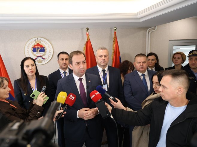 Горан Селак у КПЗ Горан Селак у КПЗ - Фото: ZIPAPHOTO/Borislav Zdrinja