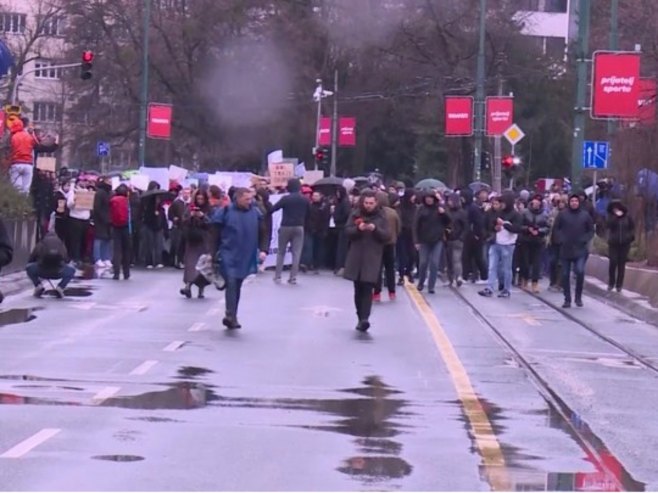 Протести у Сарајеву Протести у Сарајеву - Фото: РТРС