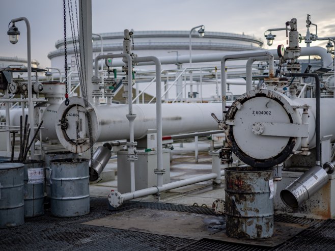 Нафтовод (Фото: EPA/MARTIN DIVISEK/илустрација) Нафтовод (Фото: EPA/MARTIN DIVISEK/илустрација) -