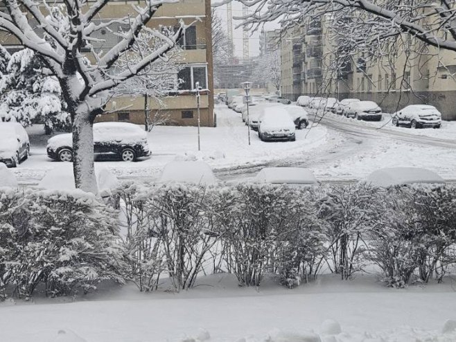 У нижим предјелима киша, у вишим сусњежица и снијег У нижим предјелима киша, у вишим сусњежица и снијег