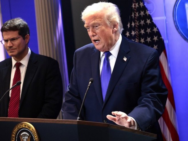 Доналд Трамп (фото: EPA/SHAWN THEW) Доналд Трамп (фото: EPA/SHAWN THEW) -