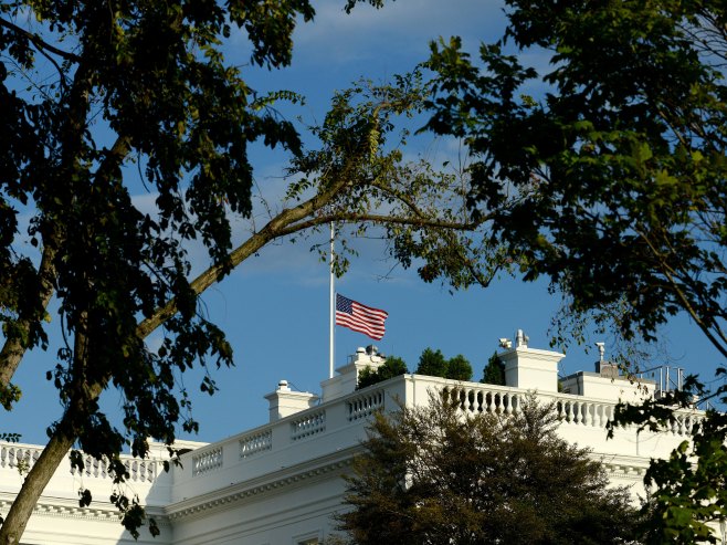 Бијела кућа (Фото: EPA/Olivier Douliery / POOL) Бијела кућа (Фото: EPA/Olivier Douliery / POOL) -