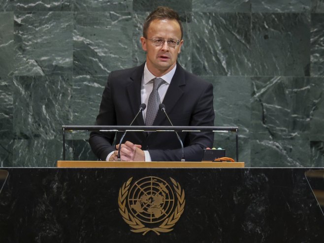 Петер Сијарто (Фото: EPA/SARAH YENESEL) Петер Сијарто (Фото: EPA/SARAH YENESEL) -