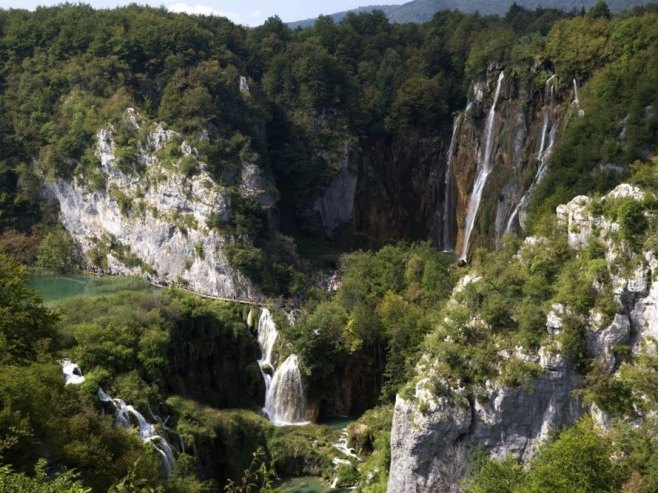 Плитвичка Језера (Фото: EPA/ANTONIO BAT) Плитвичка Језера (Фото: EPA/ANTONIO BAT) -