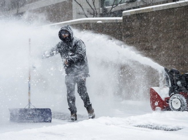 Снијег (Фото: илустрација/EPA/OLGA FEDOROVA) Снијег (Фото: илустрација/EPA/OLGA FEDOROVA) -