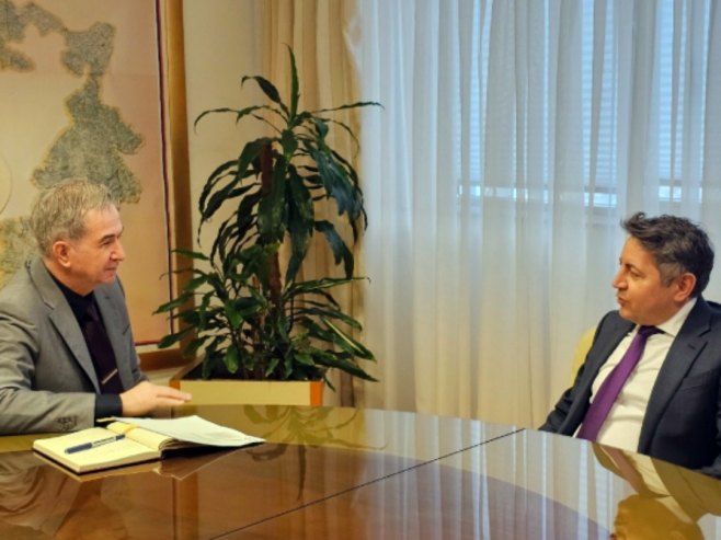 Пуховац са конзулом Турске Пуховац са конзулом Турске - Фото: РТРС