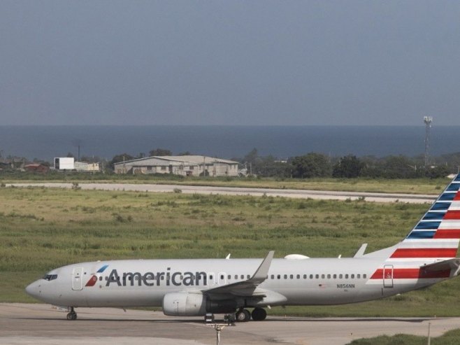 Авион Амеркан ерлајнса, илустрација (Фото: EPA/Orlando Barria) Авион Амеркан ерлајнса, илустрација (Фото: EPA/Orlando Barria) -
