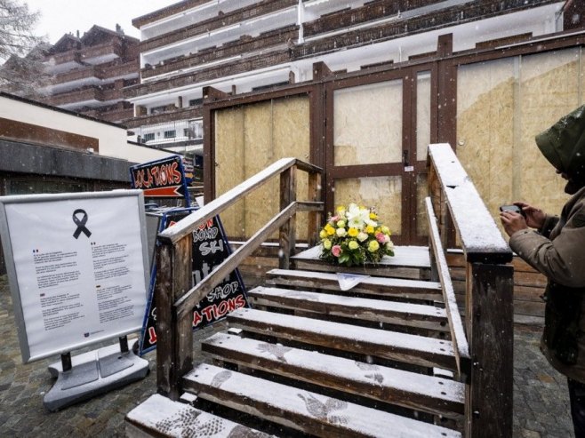 Мјесто несреће у Кран Монтани (Фото: EPA/JEAN-CHRISTOPHE BOTT) Мјесто несреће у Кран Монтани (Фото: EPA/JEAN-CHRISTOPHE BOTT) -