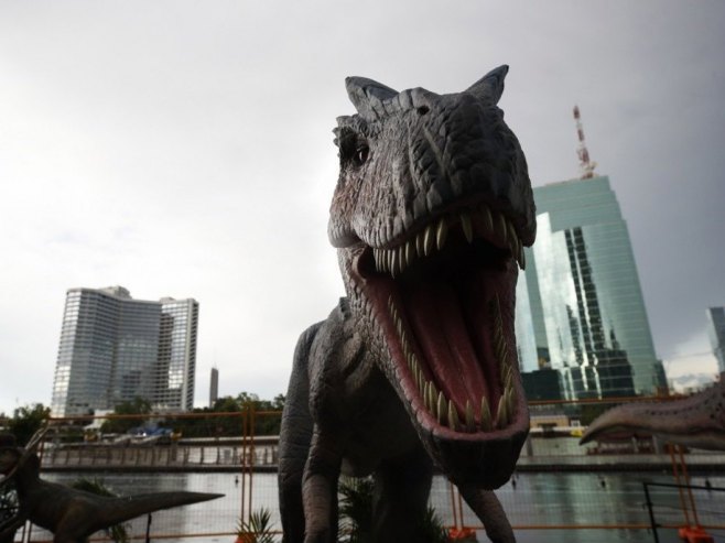 Диносаурис (Фото: EPA/RUNGROJ YONGRIT, илустрација) Диносаурис (Фото: EPA/RUNGROJ YONGRIT, илустрација) -