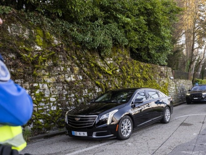 Долазак делегација (Фото: EPA/MARTIAL TREZZINI) Долазак делегација (Фото: EPA/MARTIAL TREZZINI) -