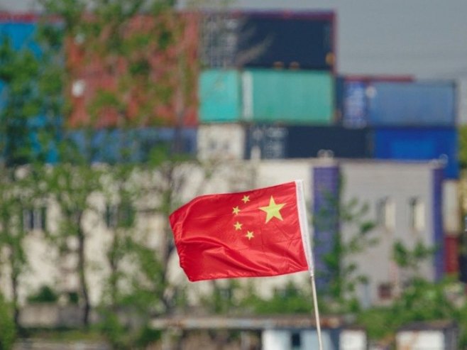 Кинеска застава (Фото: EPA/ALEX PLAVEVSKI, илустрација) Кинеска застава (Фото: EPA/ALEX PLAVEVSKI, илустрација) -