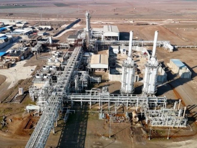 Нафтно поље (Фото: MOHAMMED AL-RIFAI) Нафтно поље (Фото: MOHAMMED AL-RIFAI) -