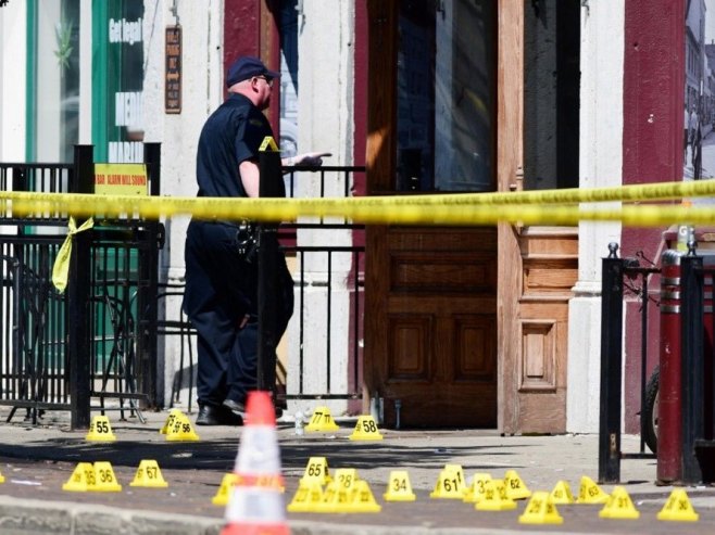 Полиција (Фото: EPA/TOM RUSSO) Полиција (Фото: EPA/TOM RUSSO) -