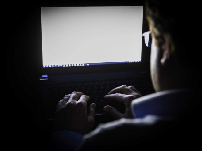 Интернет (Фото: EPA/JEROEN JUMELET/илустрација) Интернет (Фото: EPA/JEROEN JUMELET/илустрација) -