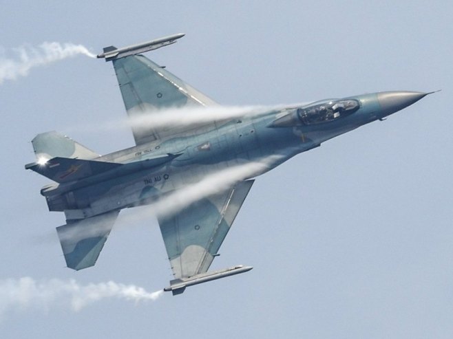 Борбени авион (Фото: EPA/MAST IRHAM, илустрација) Борбени авион (Фото: EPA/MAST IRHAM, илустрација) -