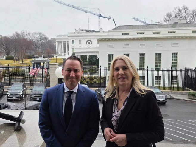 Џерод Ејген и Жељка Цвијановић (Фото: www.instagram.com/zeljka.cvijanovic/) Џерод Ејген и Жељка Цвијановић (Фото: www.instagram.com/zeljka.cvijanovic/) -