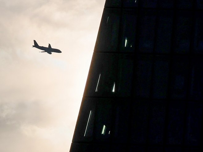 Авион (Фото: EPA/RONALD WITTEK/илустрација) Авион (Фото: EPA/RONALD WITTEK/илустрација) -